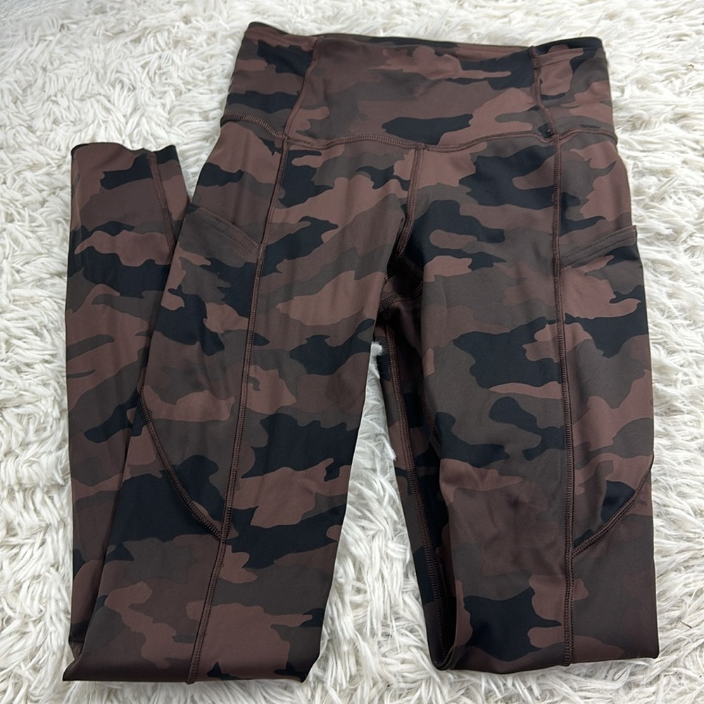 Lululemon Fast and Free HR Tight 28" *Non-Reflective Brushed Nulux Heritage Camo